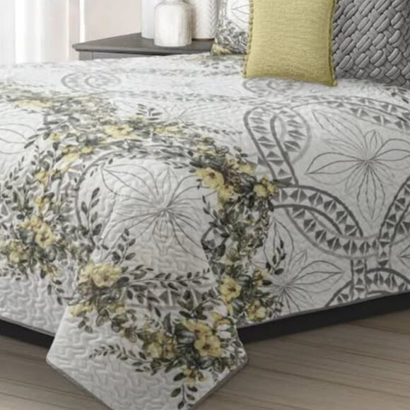New Sunlit Yellow KING Size 3 Piece Beautiful Floral Quilt Set - Picture 3 of 3